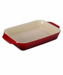 Brand new 🔔 Le Creuset 1.8-Quart Rectangular Dish Cerise 🔥